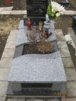 Single granite monument - Ascension